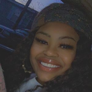 Meet your Posher, Ebony